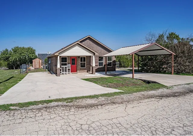 Photo 2 of Sale Pending at 2302 San Saba Ct, Granbury, TX 76048 | MLS# 21348443 | Listing updated on 2026-10-01