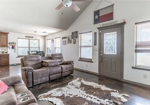 Photo 4 of Sale Pending at 2302 San Saba Ct, Granbury, TX 76048 | MLS# 21348443 | Listing updated on 2026-10-01