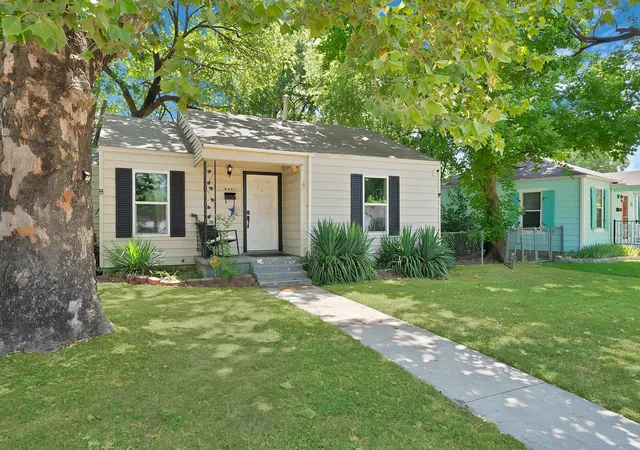 Photo 3 of Single family home for sale at 5061 Lyndon Dr, Fort Worth, TX 76116 | MLS# 21349344 | Listing updated on 2026-09-08