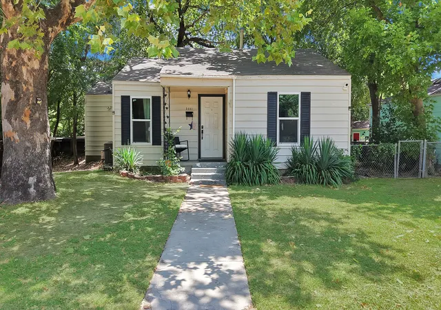 Photo 3 of Single family home for sale at 5061 Lyndon Dr, Fort Worth, TX 76116 | MLS# 21349344 | Listing updated on 2026-09-08