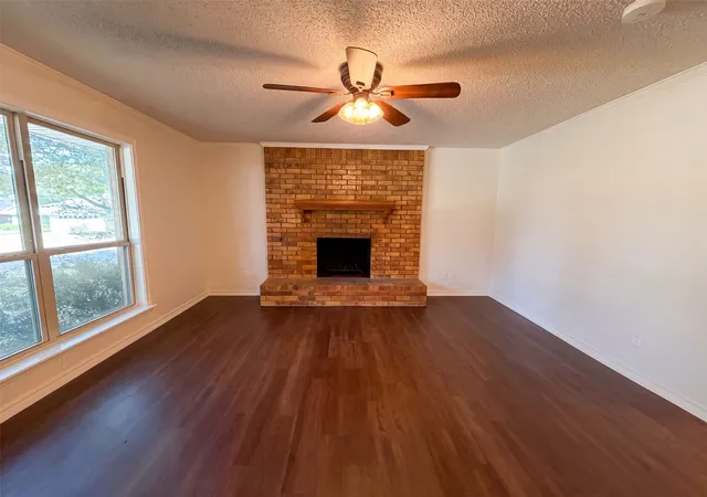 Photo 3 of Sale Pending at 1406 Tad St, Ennis, TX 75119 | MLS# 21349575 | Listing updated on 2026-09-11