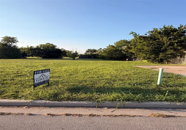 Photo 1 of Land for sale at 4620 Washington St, Greenville, TX 75401 | MLS# 21349624 | Listing updated on 2026-09-08