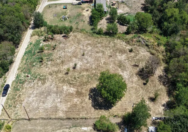 Photo 2 of Land for sale at 000000 Pats Point Rd, Quinlan, TX 75474 | MLS# 21349651 | Listing updated on 2026-09-10