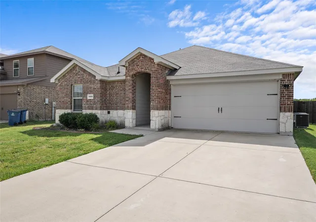 Photo 2 of Single family home for sale at 1322 Community Wy, Royse City, TX 75189 | MLS# 21349676 | Listing updated on 2026-09-11