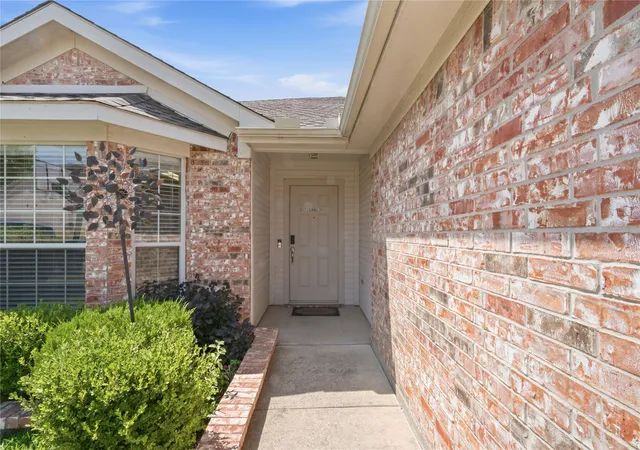 Photo 2 of Single family home for sale at 8404 Bowspirit Ln, Hurst, TX 76053 | MLS# 21348659 | Listing updated on 2026-09-14