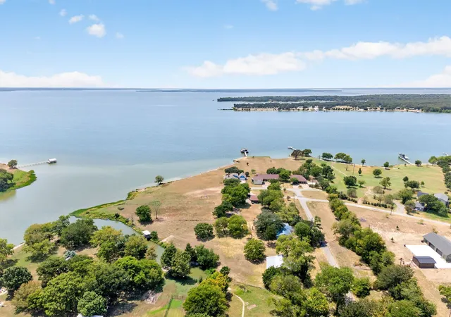 Photo 3 of Single family home for sale at 130 Blue Water, Point, TX 75472 | MLS# 21349603 | Listing updated on 2026-09-18
