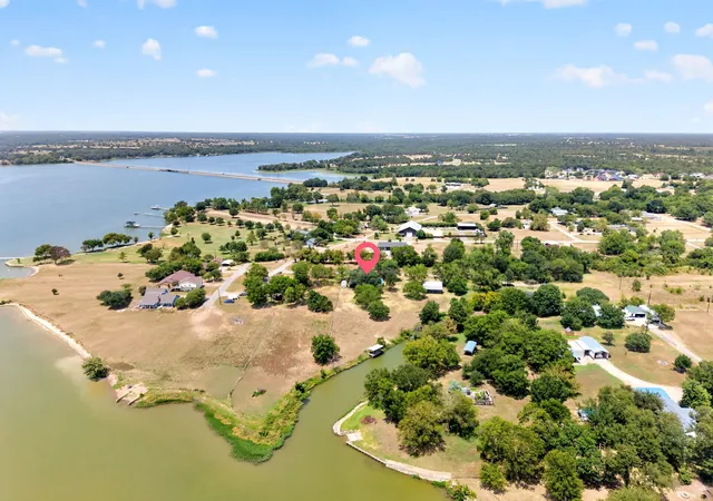 Photo 3 of Single family home for sale at 130 Blue Water, Point, TX 75472 | MLS# 21349603 | Listing updated on 2026-09-18