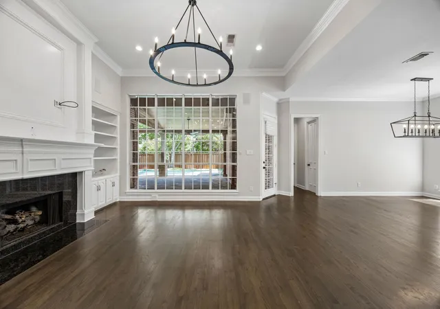 Photo 4 of Single family home for sale at 5342 Moss Glen Dr, Frisco, TX 75034 | MLS# 21346417 | Listing updated on 2026-09-26