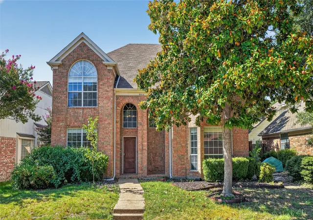 Photo 1 of Sale Pending at 9512 Preston Vineyard Dr, Frisco, TX 75035 | MLS# 21349943 | Listing updated on 2026-09-14