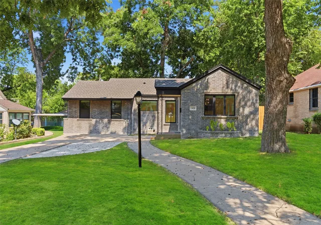 Photo 2 of Single family home for sale at 1426 Alaska Ave, Dallas, TX 75216 | MLS# 21347341 | Listing updated on 2026-09-08