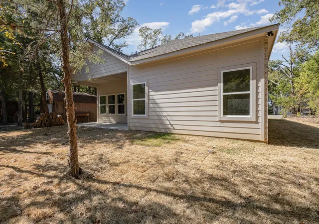 Photo 33 of Single family home for sale at 116 Oakwood Dr, Trinidad, TX 75163 | MLS# 21343428 | Listing updated on 2026-09-30