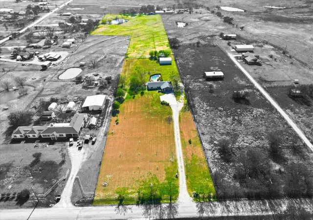 Photo 1 of House for sale at 3873 Lois Rd E, Sanger, TX 76266 | MLS# 21349002 | Listing updated on 2026-09-15