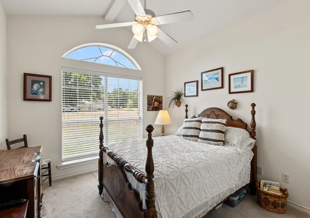 Photo 4 of Single family home for sale at 1237 Beach View, Seven Points, TX 75143 | MLS# 21348590 | Listing updated on 2026-09-11