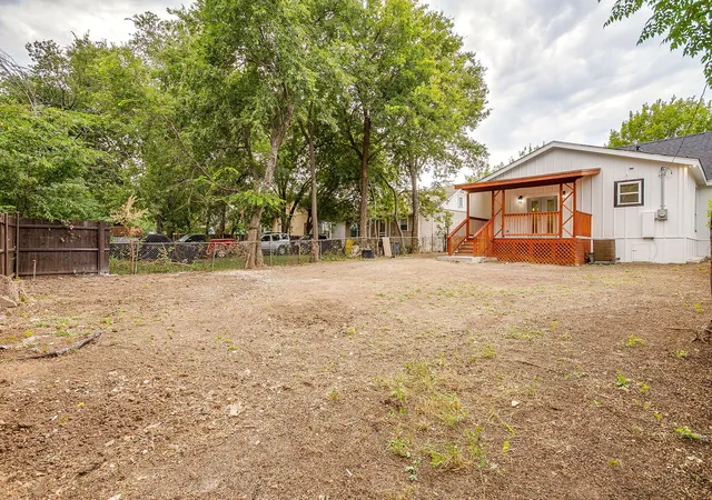 Photo 21 of Single family home for sale at 2214 Pearl Ave, Fort Worth, TX 76164 | MLS# 21345973 | Listing updated on 2026-09-14