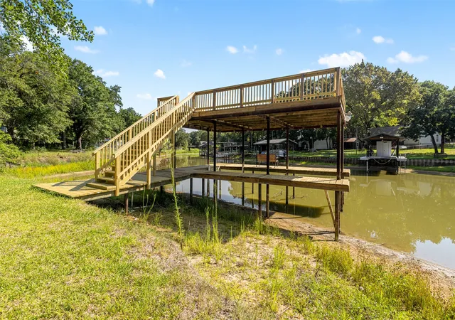 Photo 3 of Manufactured home for sale at 7108 Apache Cir, Mabank, TX 75156 | MLS# 21344532 | Listing updated on 2026-09-11