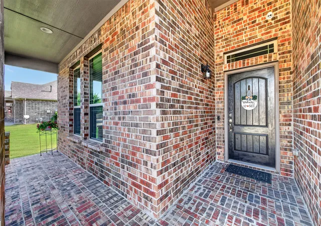 Photo 3 of Single family home for sale at 1328 Canary Ln, Argyle, TX 76226 | MLS# 21348442 | Listing updated on 2026-09-14