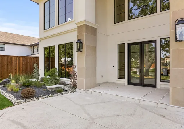 Photo 3 of Mansion for sale at 9421 Thornberry Ln, Dallas, TX 75220 | MLS# 21350337 | Listing updated on 2026-09-15
