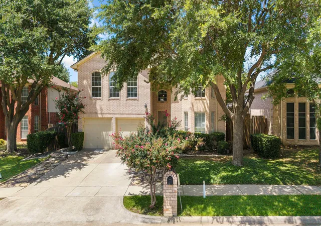 Photo 2 of Sale Pending at 2516 Katina Dr, Flower Mound, TX 75028 | MLS# 21293492 | Listing updated on 2026-09-24