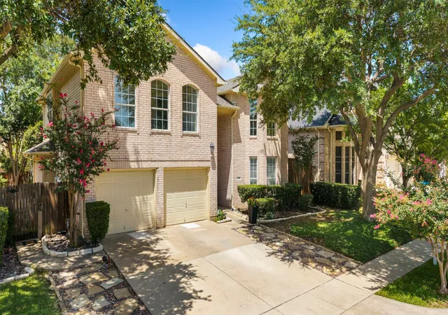 Photo 3 of Sale Pending at 2516 Katina Dr, Flower Mound, TX 75028 | MLS# 21293492 | Listing updated on 2026-09-24