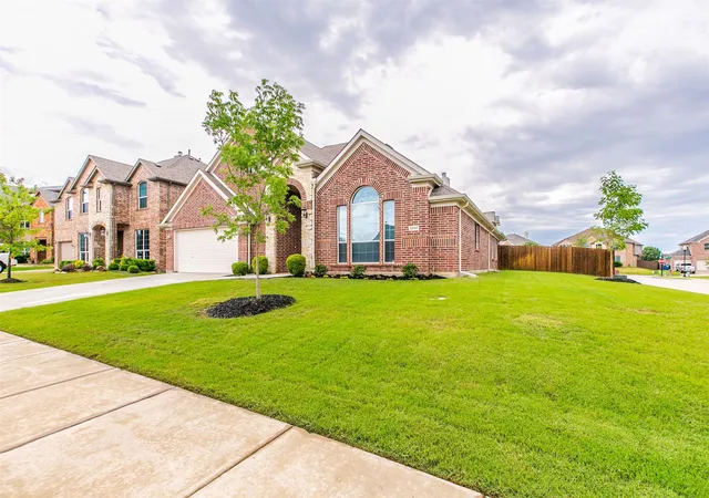 Photo 3 of Single family home for sale at 2294 Peaceful Pointe Dr, Little Elm, TX 75068 | MLS# 21345585 | Listing updated on 2026-09-08