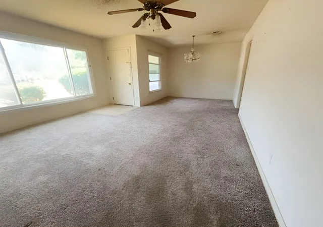 Photo 4 of Sale Pending at 2125 Ridgeview St, Fort Worth, TX 76119 | MLS# 21350619 | Listing updated on 2026-09-11