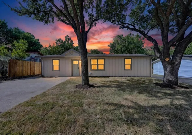 Photo 1 of Sale Pending at 4613 Forbes St, Fort Worth, TX 76105 | MLS# 21349189 | Listing updated on 2026-09-12