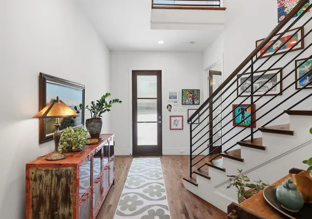 Photo 3 of Single family home for sale at 6908 Chantilly Ct, Dallas, TX 75214 | MLS# 21344426 | Listing updated on 2026-09-13