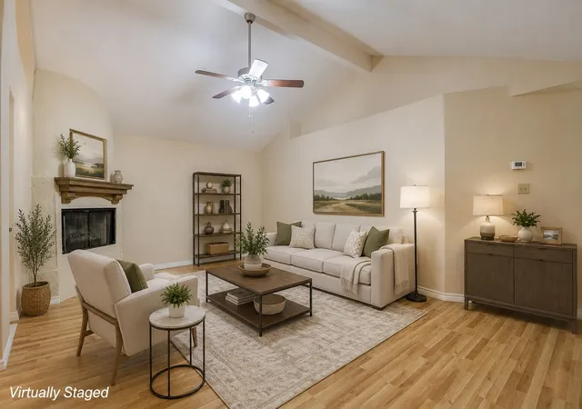 Photo 3 of Single family home for sale at 211 Faircrest Dr, Arlington, TX 76018 | MLS# 21347823 | Listing updated on 2026-09-13