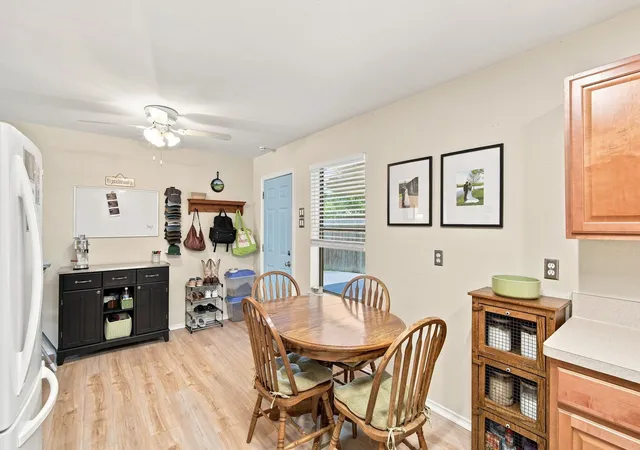 Photo 4 of Single family home for sale at 601 E Avenue F, Midlothian, TX 76065 | MLS# 21349388 | Listing updated on 2026-10-06