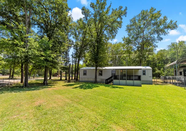 Photo 2 of Manufactured home for sale at 18297 Pine Dr, Eustace, TX 75124 | MLS# 21350661 | Listing updated on 2026-09-11
