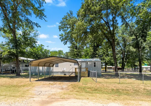 Photo 3 of Manufactured home for sale at 18297 Pine Dr, Eustace, TX 75124 | MLS# 21350661 | Listing updated on 2026-09-11