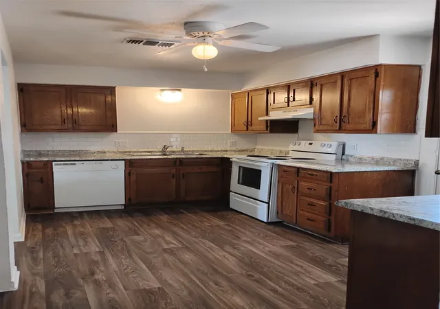 Photo 4 of Sale Pending at 1202 Hilltop Dr, Irving, TX 75060 | MLS# 21350684 | Listing updated on 2026-09-14