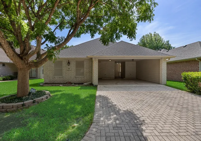 Photo 1 of Single family home for sale at 104 Enchanted Ct, Red Oak, TX 75154 | MLS# 21347878 | Listing updated on 2026-09-14