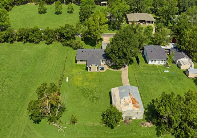 Photo 1 of Sale Pending at 191 Klutts Dr, Rockwall, TX 75032 | MLS# 21347911 | Listing updated on 2026-09-17