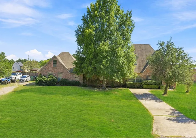 Photo 3 of Single family home for sale at 2474 Mcconnell Rd, Gunter, TX 75058 | MLS# 21350763 | Listing updated on 2026-09-12