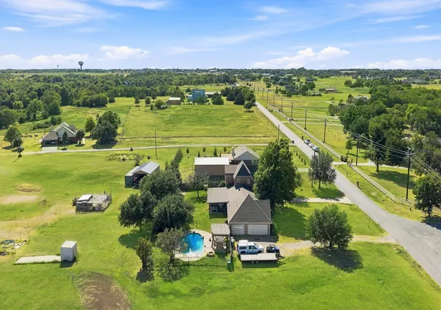 Photo 4 of Single family home for sale at 2474 Mcconnell Rd, Gunter, TX 75058 | MLS# 21350763 | Listing updated on 2026-09-12