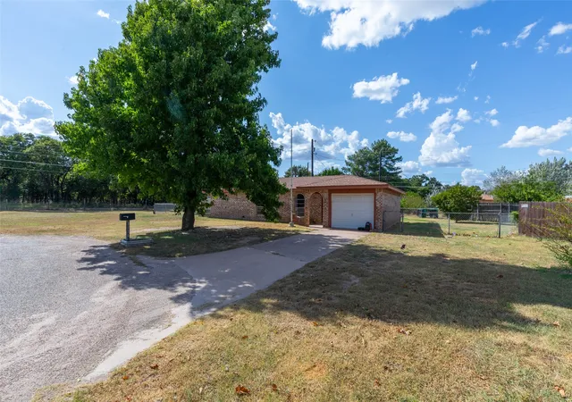 Photo 2 of Sale Pending at 1714 Locksley Ct, Clyde, TX 79510 | MLS# 21350854 | Listing updated on 2026-09-24