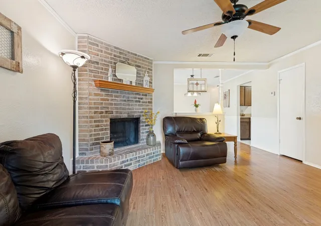 Photo 3 of Sale Pending at 9960 Runnymeade Pl, Fort Worth, TX 76108 | MLS# 21350932 | Listing updated on 2026-09-28