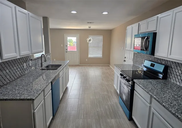 Photo 4 of Single family home for sale at 2210 Marvin Dr, Lancaster, TX 75134 | MLS# 21350935 | Listing updated on 2026-09-11