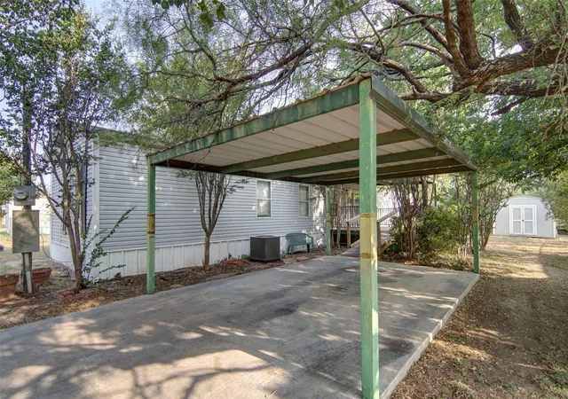 Photo 2 of Manufactured home for sale at 2307 Ne 2nd St, Mineral Wells, TX 76067 | MLS# 21348258 | Listing updated on 2026-09-09