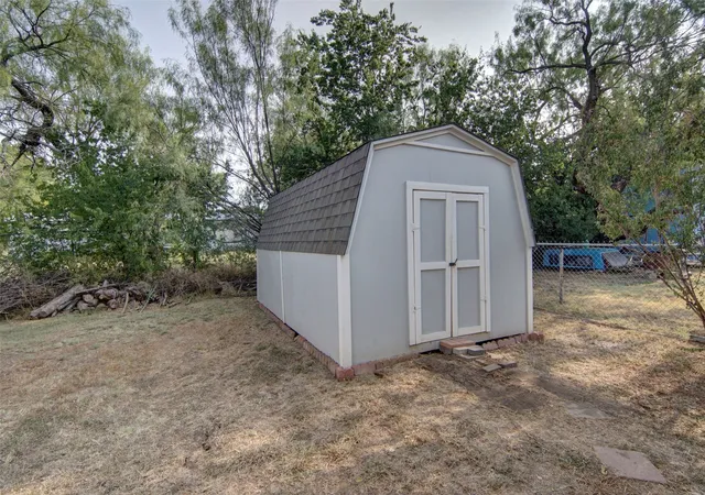 Photo 30 of Manufactured home for sale at 2307 Ne 2Nd St, Mineral Wells, TX 76067 | MLS# 21348258 | Listing updated on 2026-10-07