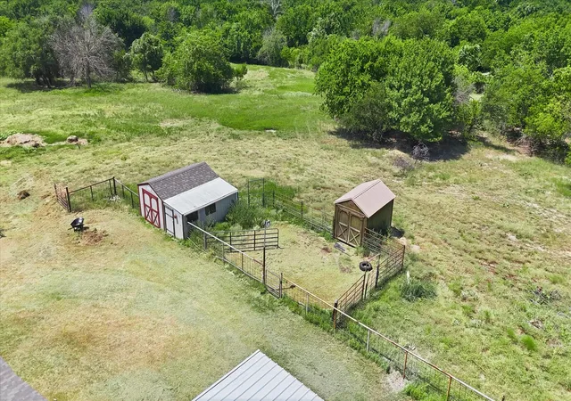 Photo 3 of Single family home for sale at 892 Highland Cir, Springtown, TX 76082 | MLS# 21335997 | Listing updated on 2026-09-10