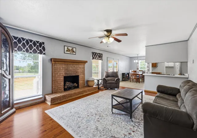 Photo 4 of Single family home for sale at 892 Highland Cir, Springtown, TX 76082 | MLS# 21335997 | Listing updated on 2026-09-10