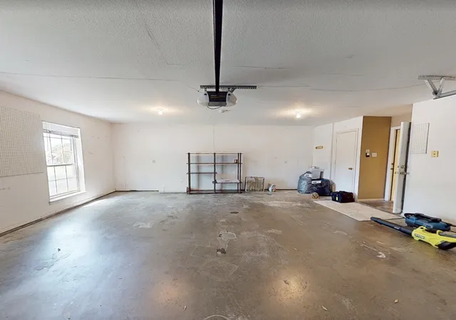 Photo 40 of Sale Pending at 7525 Brentwood Ct, North Richland Hills, TX 76182 | MLS# 21350190 | Listing updated on 2026-09-11
