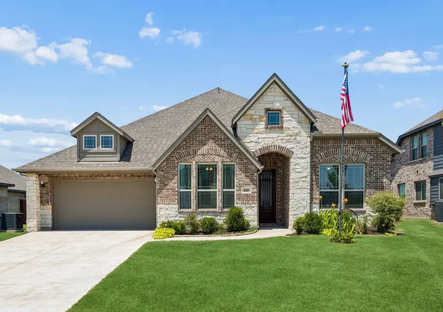 Photo 1 of Single family home for sale at 1005 Longbow Ln, Crowley, TX 76036 | MLS# 21350461 | Listing updated on 2026-09-08
