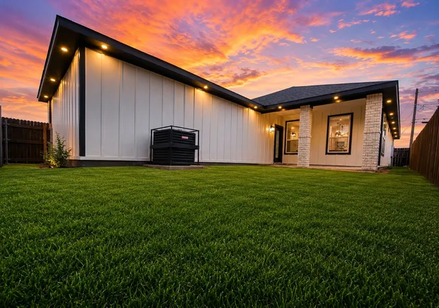 Photo 3 of Single family home for sale at 5147 Chapman St, Fort Worth, TX 76105 | MLS# 21351008 | Listing updated on 2026-10-03