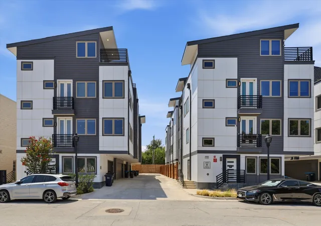 Photo 32 of Condo for sale at 1118 Galveston Ave #5, Fort Worth, TX 76104 | MLS# 21339722 | Listing updated on 2026-09-12
