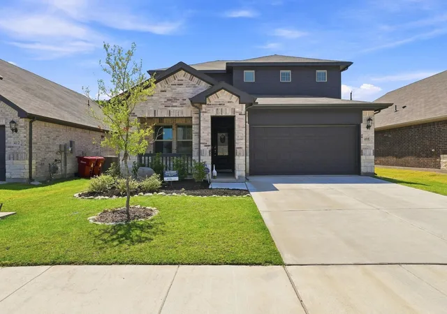 Photo 1 of Single family home for sale at 408 Castle Rd, Sherman, TX 75092 | MLS# 21350300 | Listing updated on 2026-09-26
