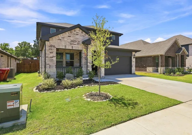 Photo 3 of Single family home for sale at 408 Castle Rd, Sherman, TX 75092 | MLS# 21350300 | Listing updated on 2026-09-26