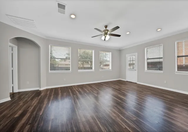 Photo 3 of Single family home for sale at 4833 Bridle Path Wy, Fort Worth, TX 76244 | MLS# 21351189 | Listing updated on 2026-09-11